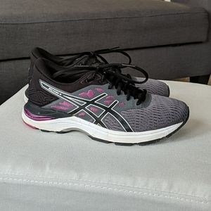 Women's Asics gel flux 5 size 7.5